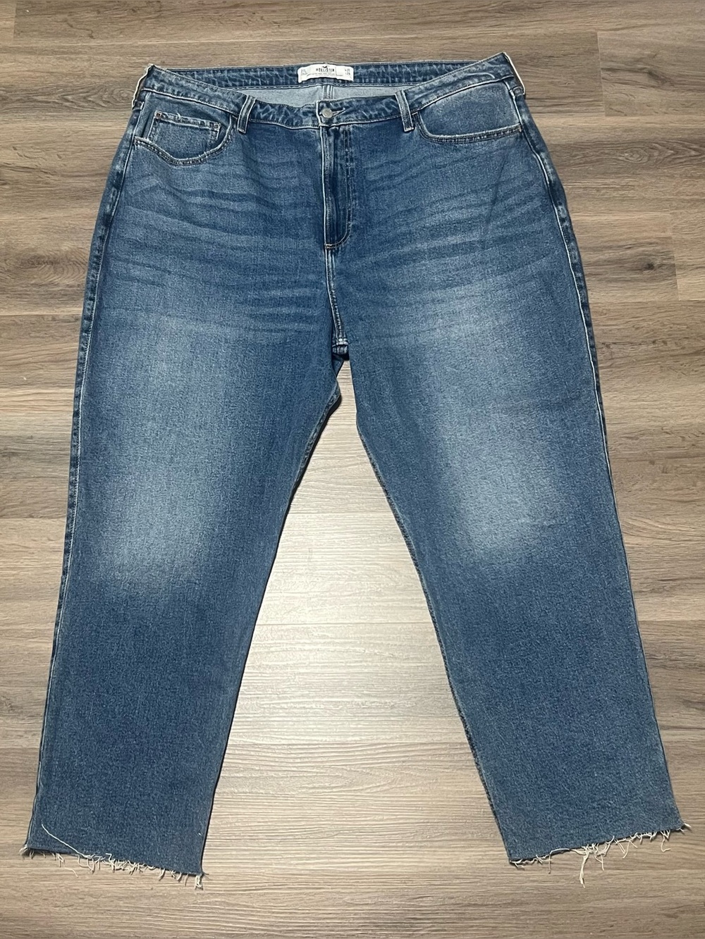 Hollister 21L (35x29) Blue Jean Curvy High Rise Vintage Straight Stretch Raw Hem